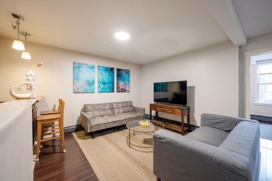 Primary Photo - 46 Wayne St