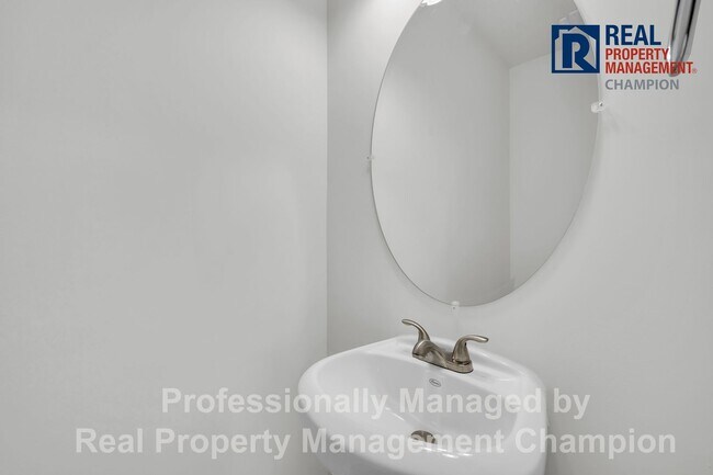 Building Photo - Newly Constructed 3 BD 2.5 BA w/Open Floor Plan