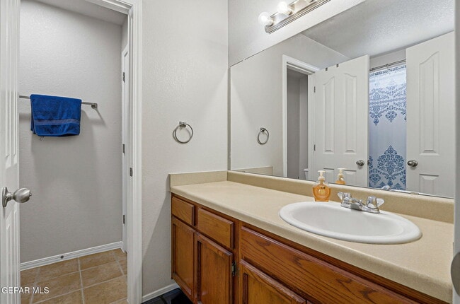 Building Photo - 14220 Firewood Dr