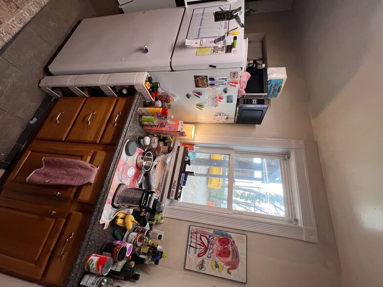 Building Photo - 3009 Ellwood Ave