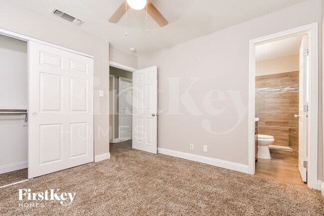 Building Photo - 1217 Bluff Ave