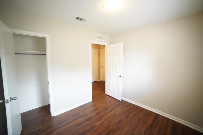 Building Photo - 1329 Blossom Cir