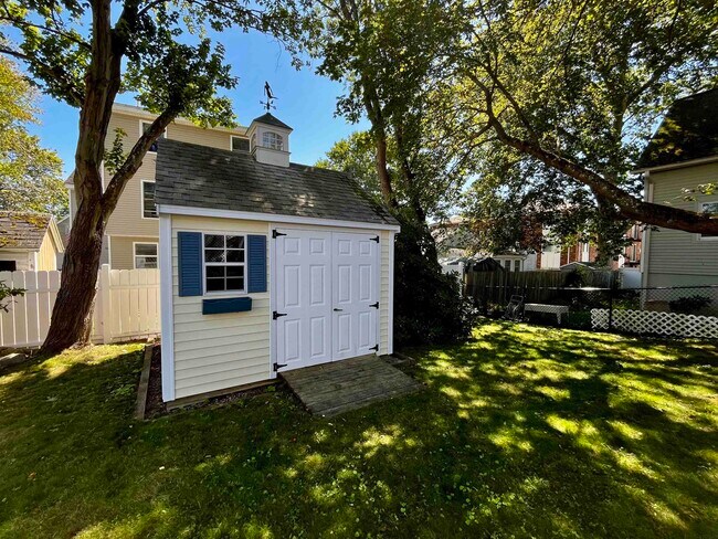Building Photo - 15 Mill Pond Ln
