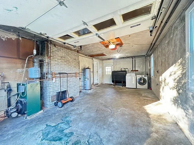 Building Photo - 135 S Pierce Rd