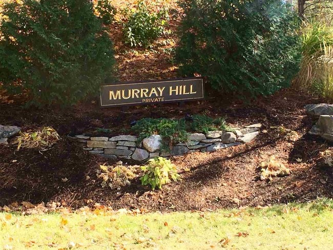Building Photo - 9 Murray Hill Woods Rd