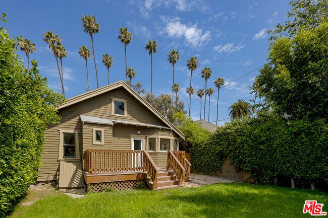 Building Photo - 2332 W 31st St