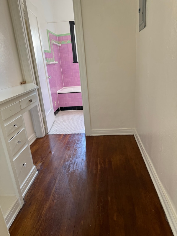 Building Photo - 2025 Cheremoya Ave