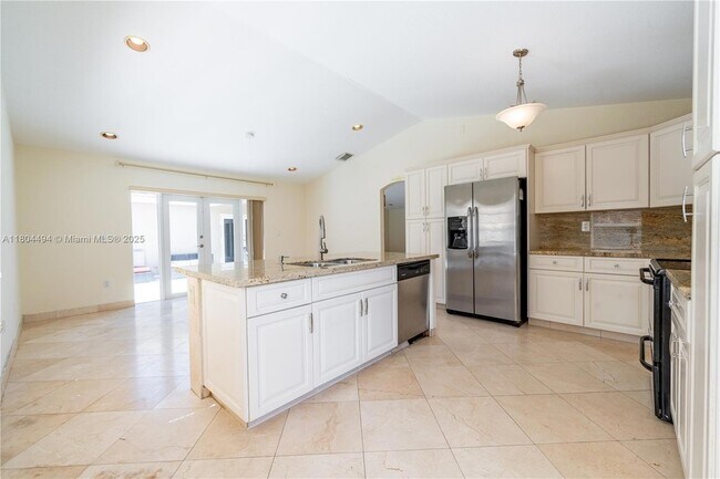 Building Photo - 1840 SW 135th Way