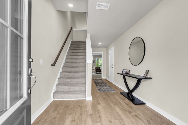 Building Photo - Beautiful 4-Bedroom, 3.5-Bathroom Townhome...