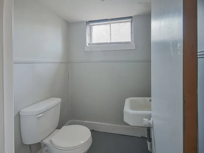 Building Photo - 1525 Atlantic Dr