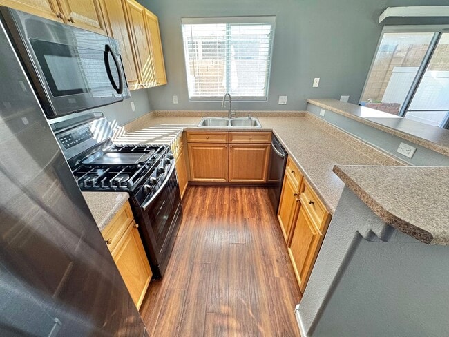 Building Photo - MOVE IN SPECIAL - BRIGHT 2-BEDROOM CONDO IN SOUTHWEST LAS VEGAS CONDO