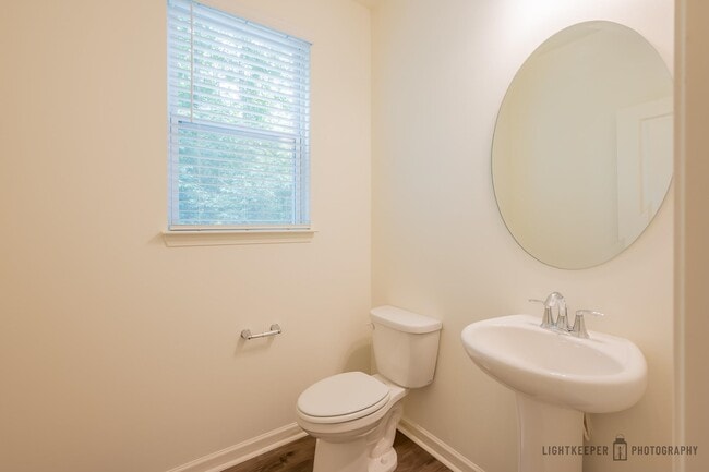 Building Photo - 215 Banbury Ln