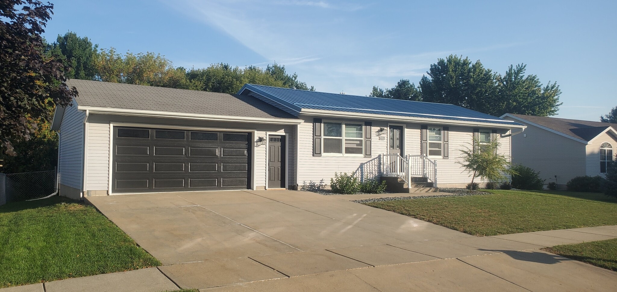 Building Photo - 2035 Ridgeway Rd