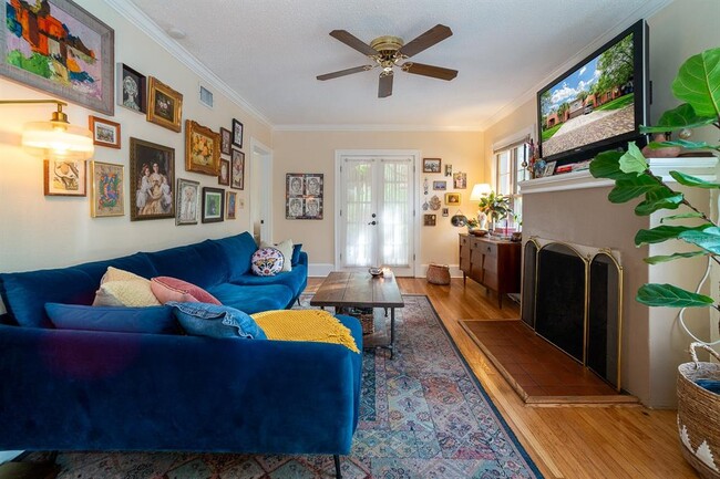 Building Photo - 443 Shine Ave