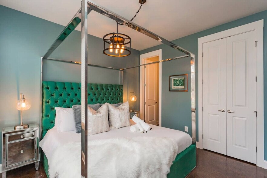 Building Photo - 505 Wedgewood Ave