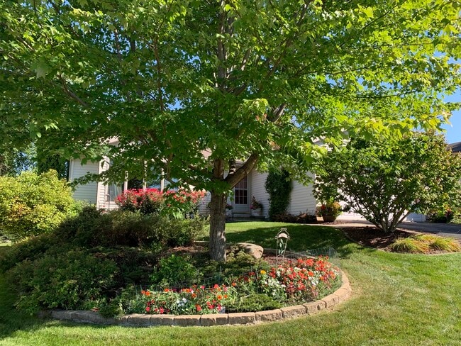 Building Photo - 6128 Jeffers Dr