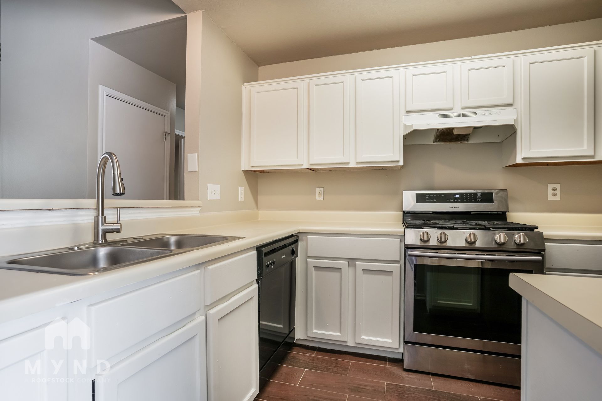 Building Photo - 6204 Duchess Dr