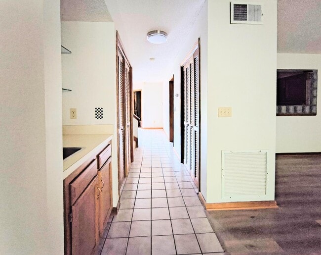 Building Photo - 3110 Paddle Creek Dr