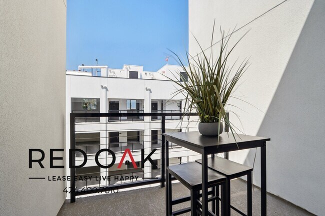 Building Photo - 14526 Kittridge St