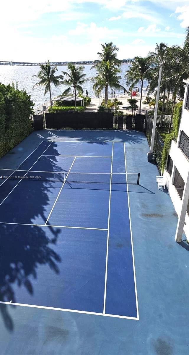 Building Photo - 2101 Brickell Ave