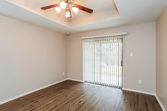 Building Photo - 9614 Brandon Rock Lane