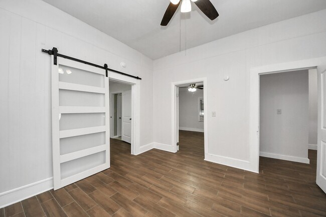 Building Photo - 1213 28th St