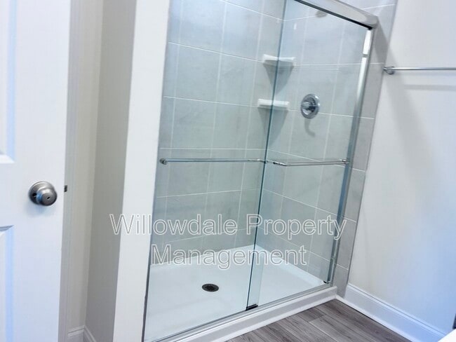 Building Photo - 456 La Maison Ave