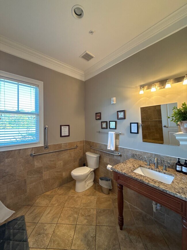 Building Photo - Mint Hill