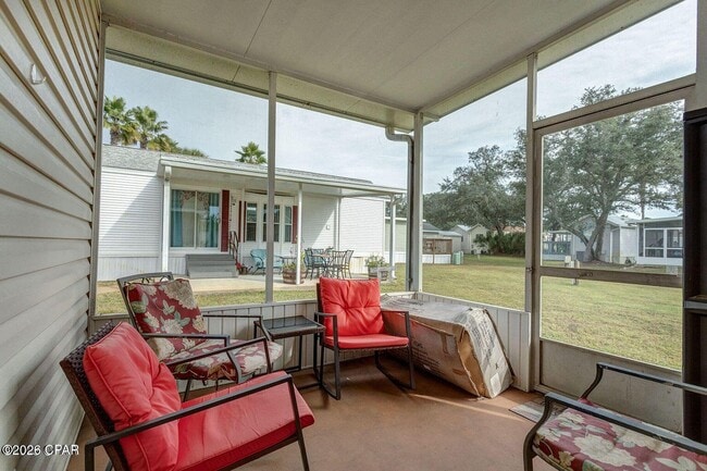 Building Photo - 1219 Thomas Dr