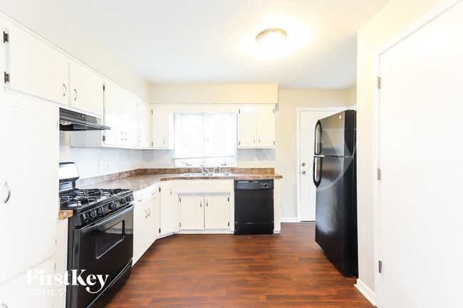 Building Photo - 15231 Hastings Dr