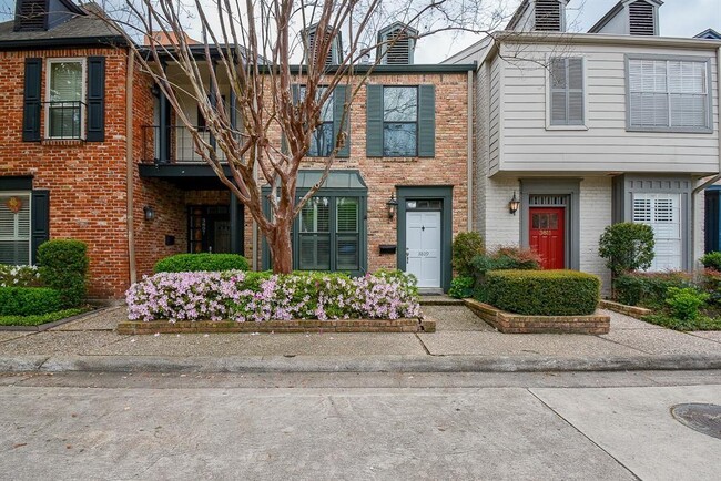 Primary Photo - 3809 Wakeforest St