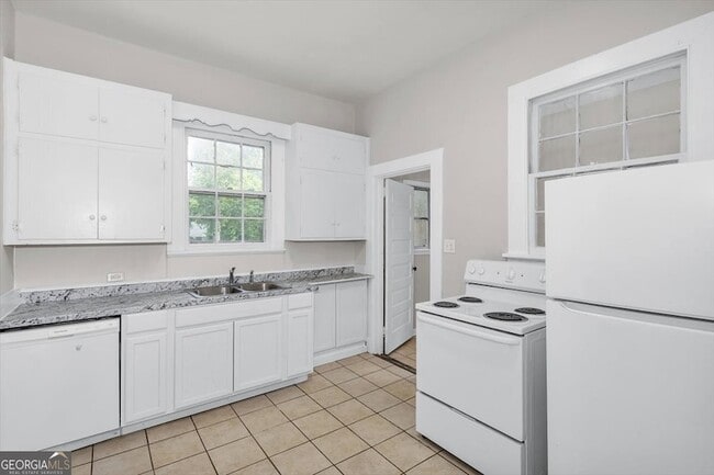 Building Photo - 2008 Starnes St