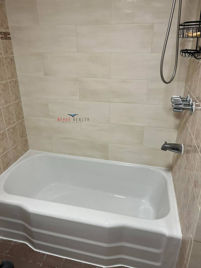 Building Photo - 73-09 21st Ave