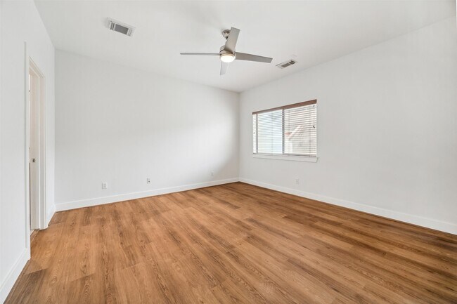 Building Photo - 4427 Eigel St