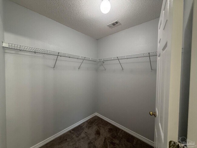 Building Photo - 4902 Chads Cir