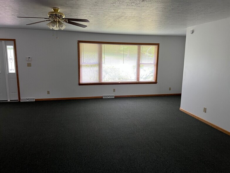 Building Photo - 43152 OH-39