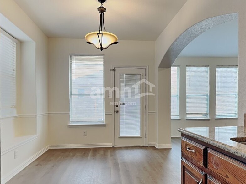 Building Photo - 8613 Corral Cir