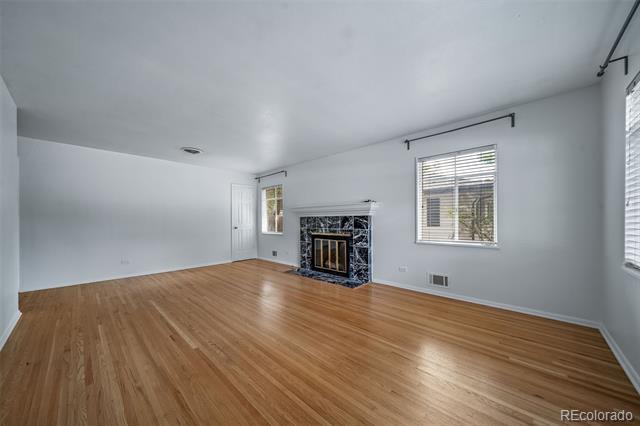 Building Photo - 3124 S Vine Ct