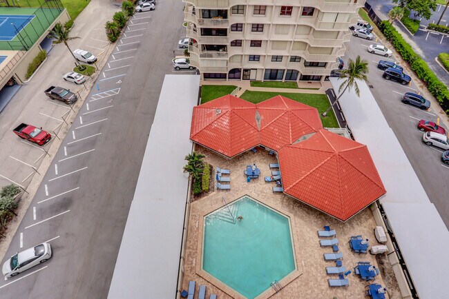 Building Photo - 5480 N Ocean Dr