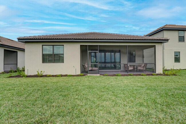 Building Photo - 18315 Ridgeline Dr