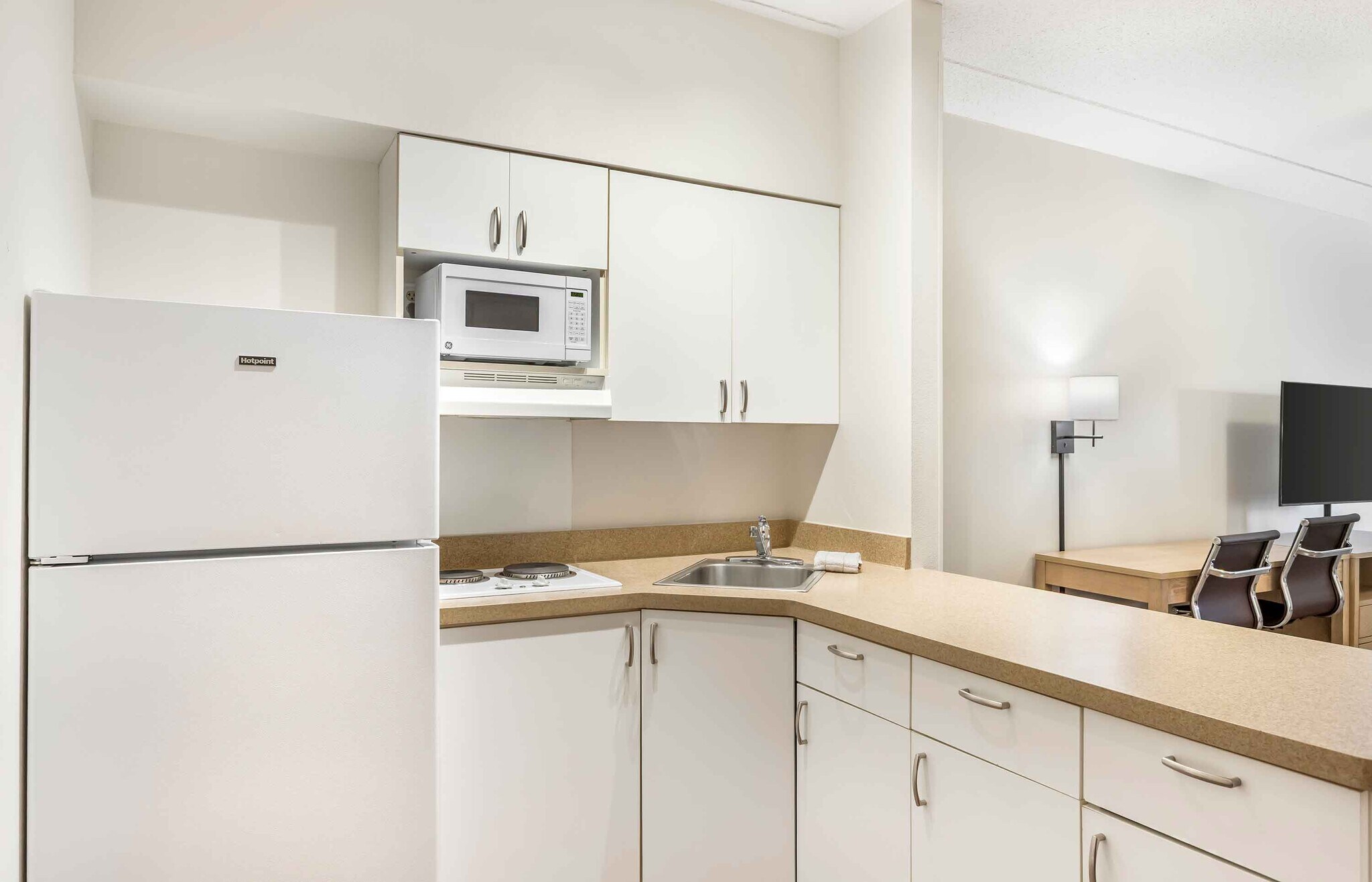 Building Photo - Furnished Studio-Long Island - Melville