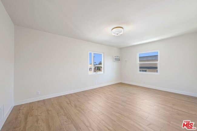 Building Photo - 1252 N Crescent Heights Blvd