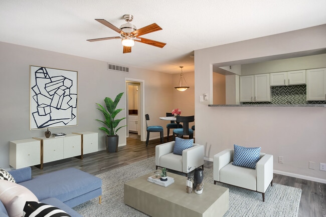 Primary Photo - Aura at Midtown