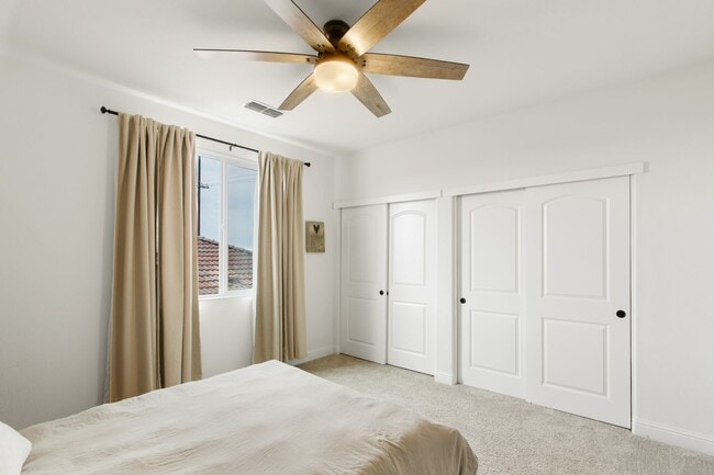 Building Photo - Springlake 3 Bedroom 3 Bathroom House