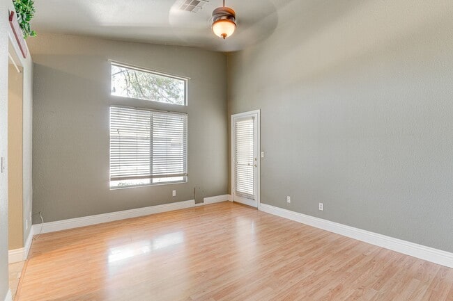 Building Photo - WONDERFUL 3 BEDROOM PLUS DEN 1 STORY HOME. CASITA WITH OWN BATHROOM! GATED COMMUNITY!