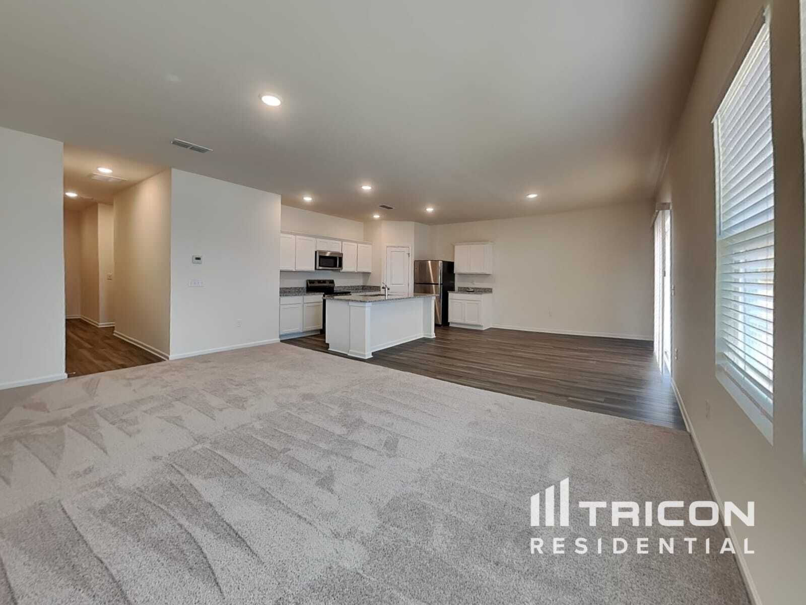 Building Photo - 208 Wild Daisy Wy