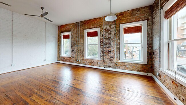Building Photo - 1250 Broadway