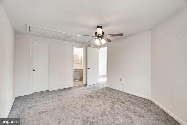 Building Photo - 4418 Pembrook Village Dr