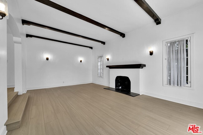 Building Photo - 918 N Genesee Ave