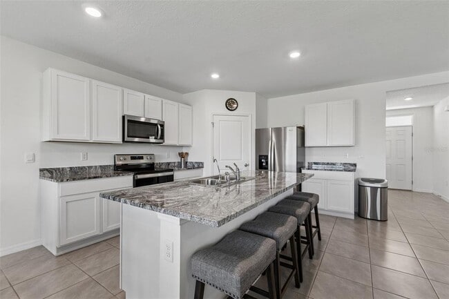 Building Photo - 3406 Grassy Knl